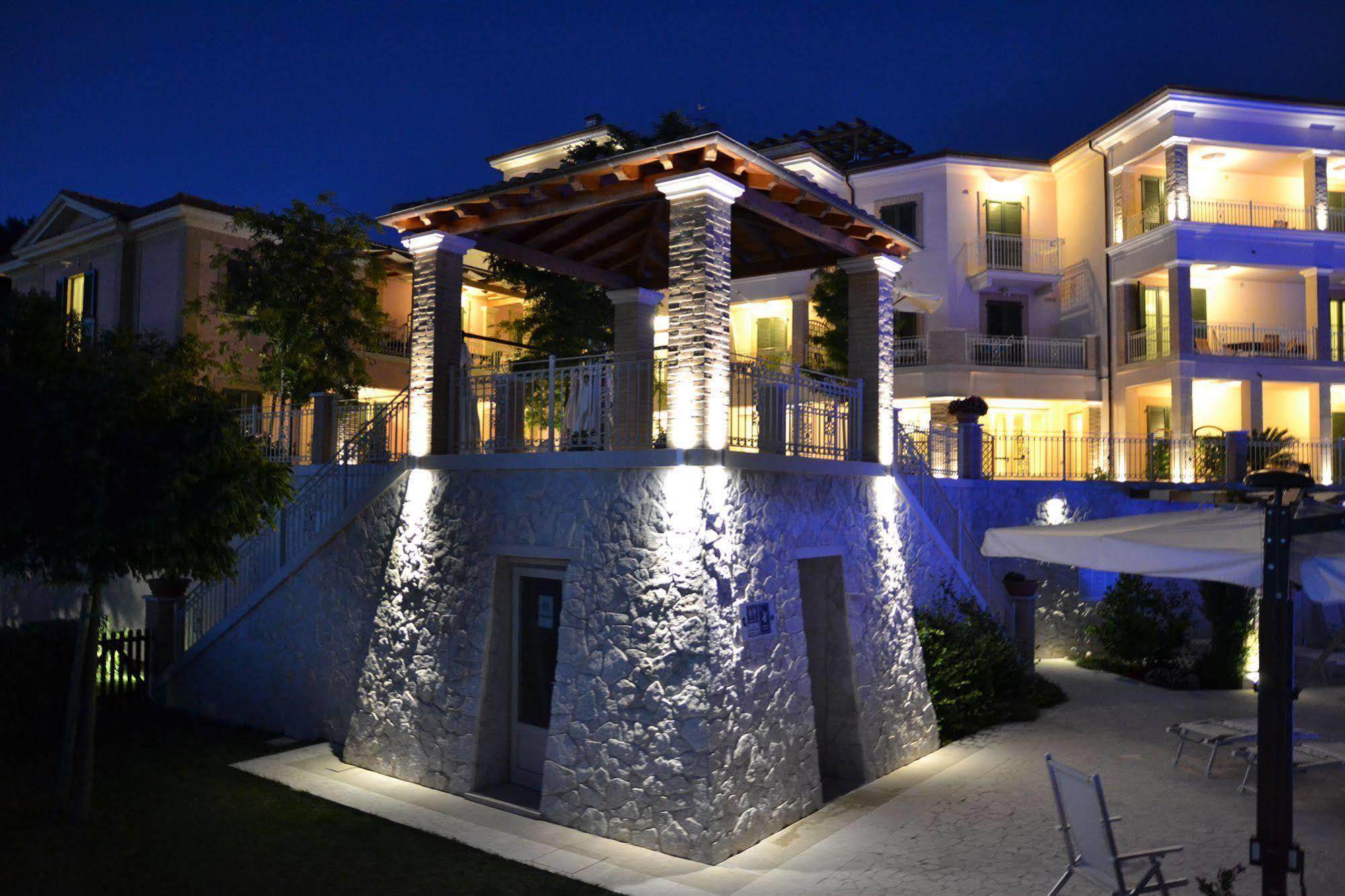 Incantea Resort Tortoreto Eksteriør billede